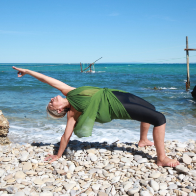 Camatkarasana